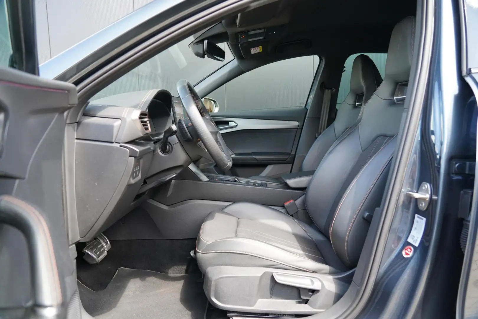 CUPRA Formentor 1.4 e-Hybrid VZ Performance - Sfeerverlichting - T Grijs - 2