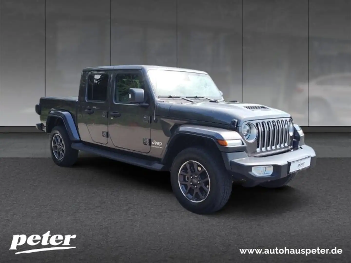 Jeep Gladiator Gladiator 3.0 CRD Overland 4x4 / Allwetter / AHK Grau - 2