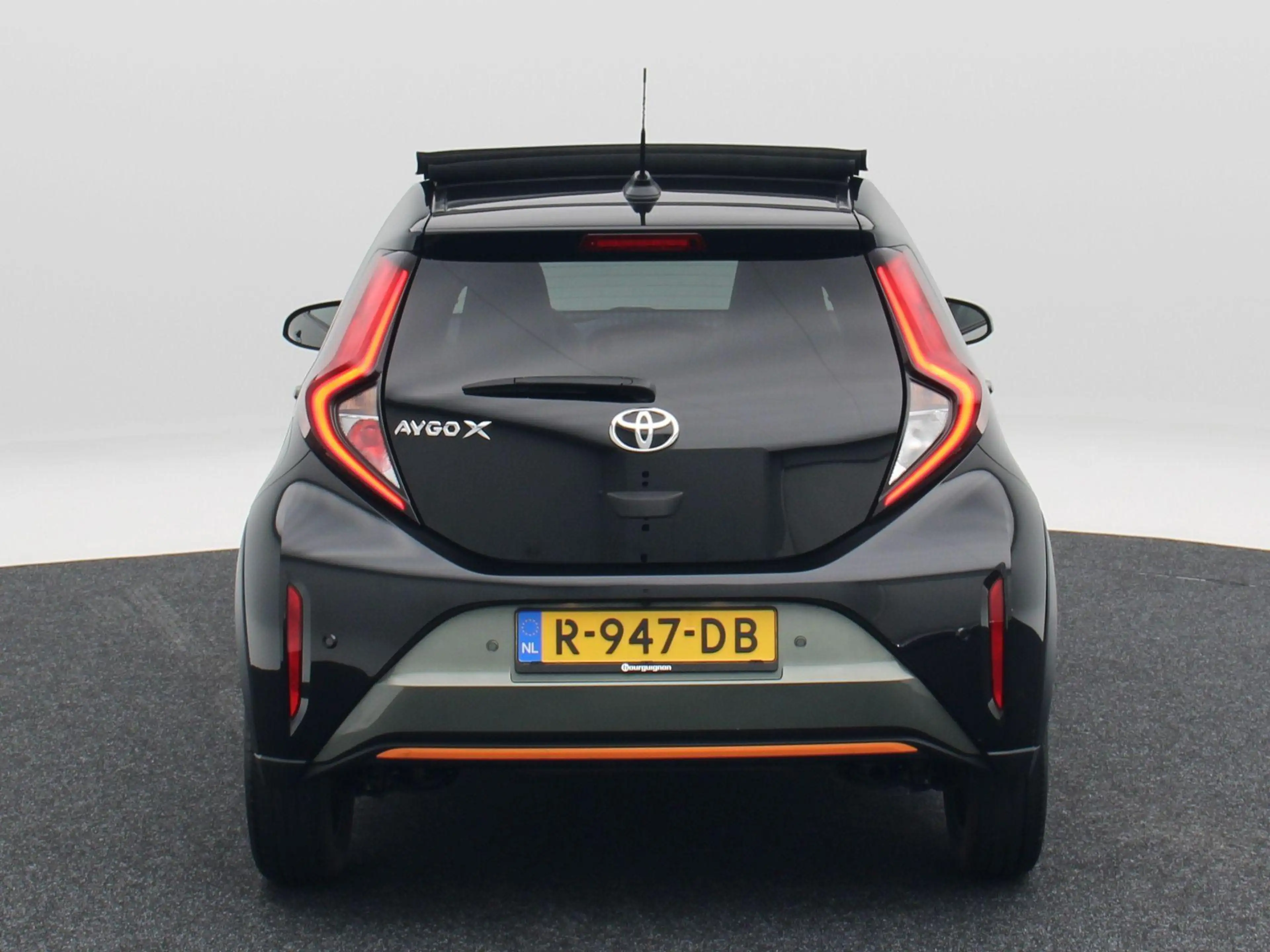 Toyota Aygo X 1.0 VVT-i S-CVT Automaat Limited | Stoelverwarming — photo 6
