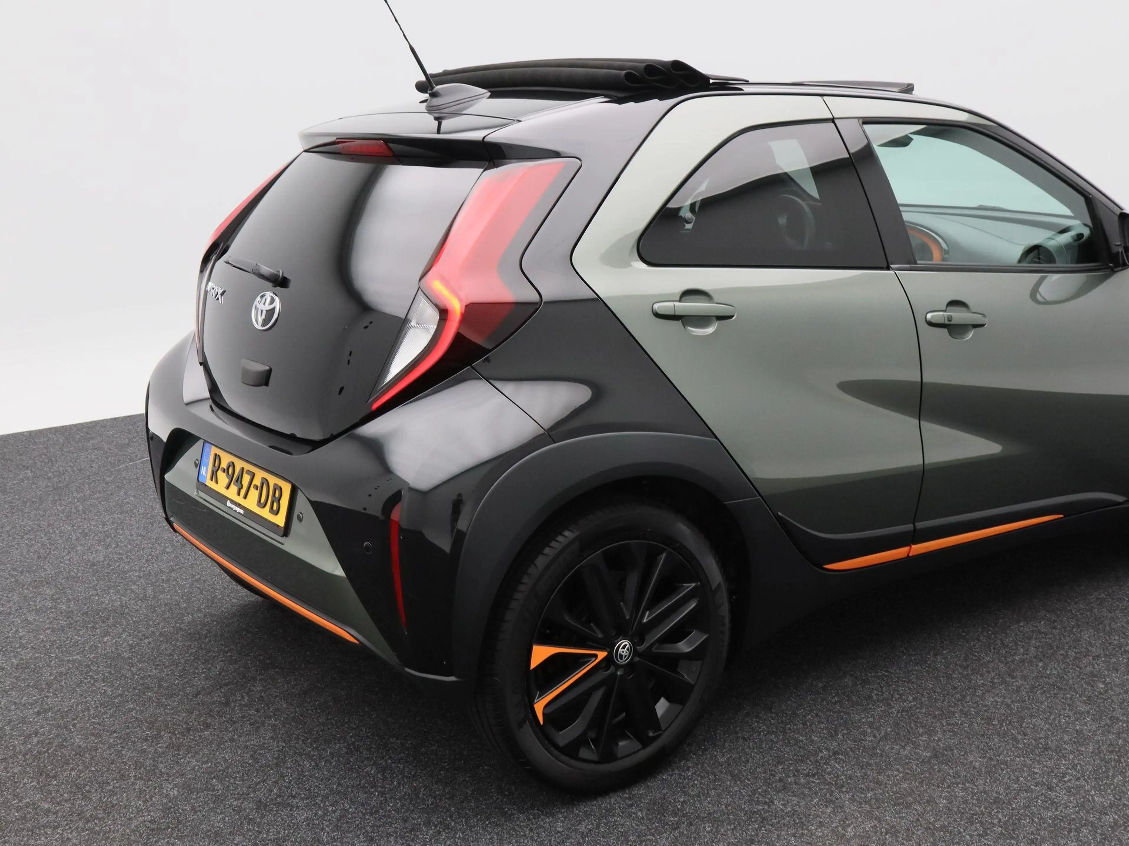 Toyota Aygo X 1.0 VVT-i S-CVT Automaat Limited | Stoelverwarming — photo 15