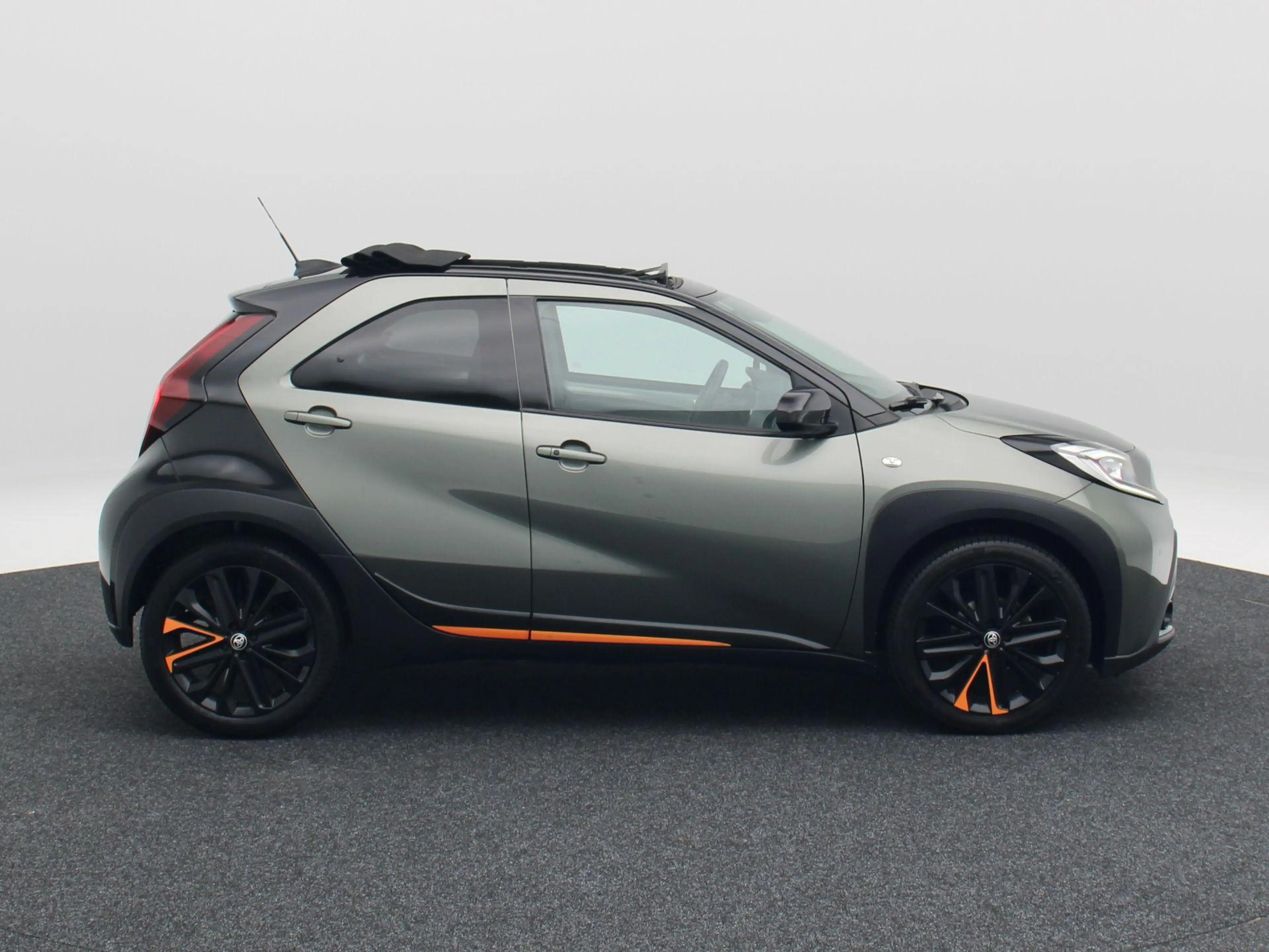 Toyota Aygo X 1.0 VVT-i S-CVT Automaat Limited | Stoelverwarming — photo 7