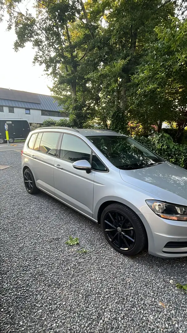 Volkswagen Touran 1.6 TDi SCR Trendline DSG - 1