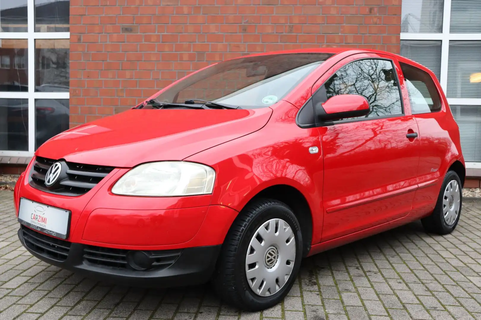 Volkswagen Fox 1.2 Fresh Klima TÜV 03/2027 Rot - 2
