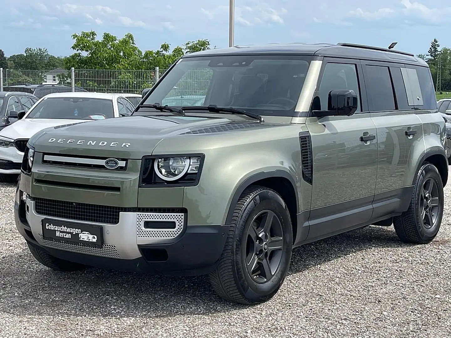 Land Rover Defender 110 D240 Aut. Grün - 1