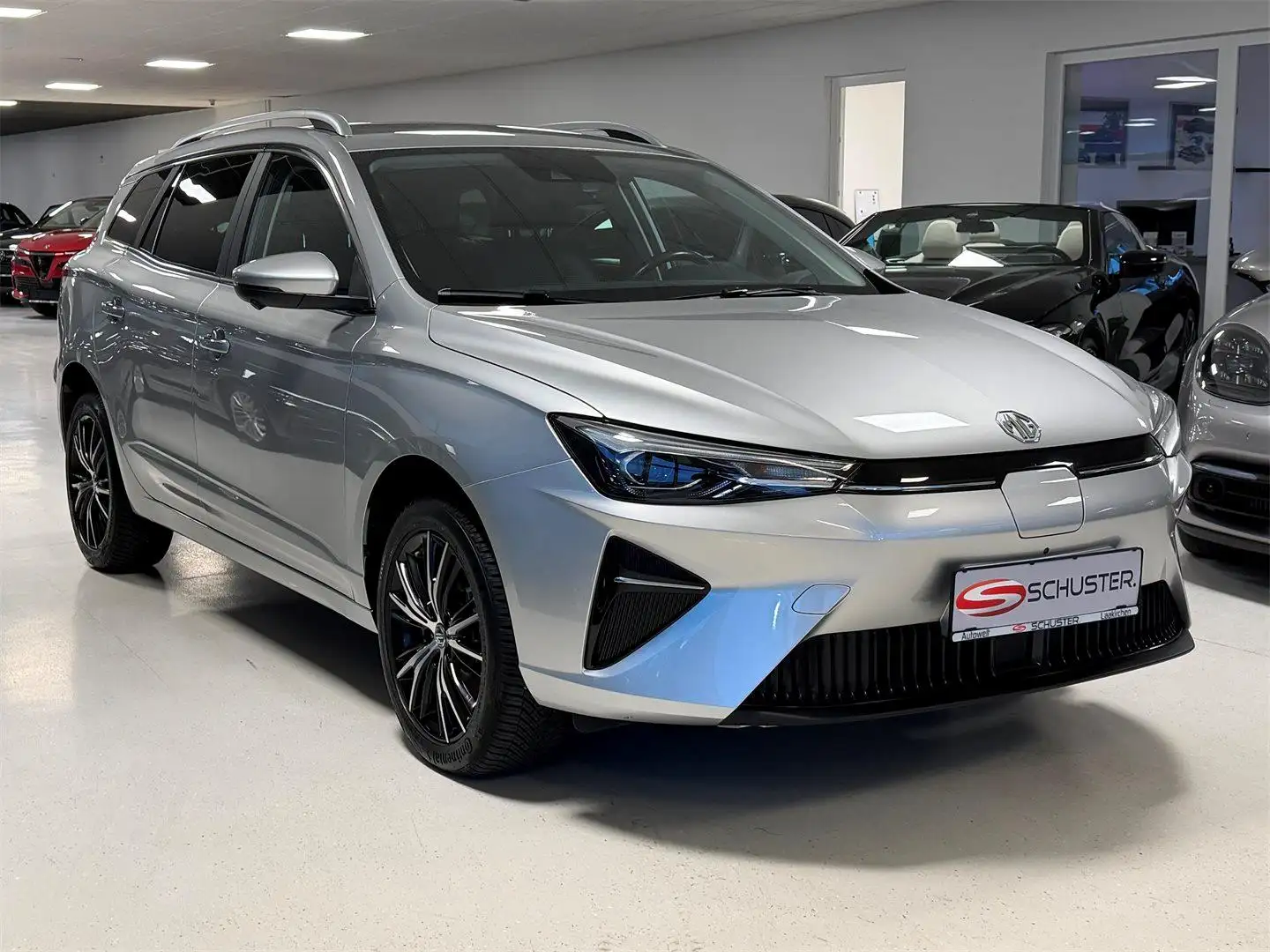 MG MG5 EV Luxury 50,3 kWh Standard Reichweite Silber - 1