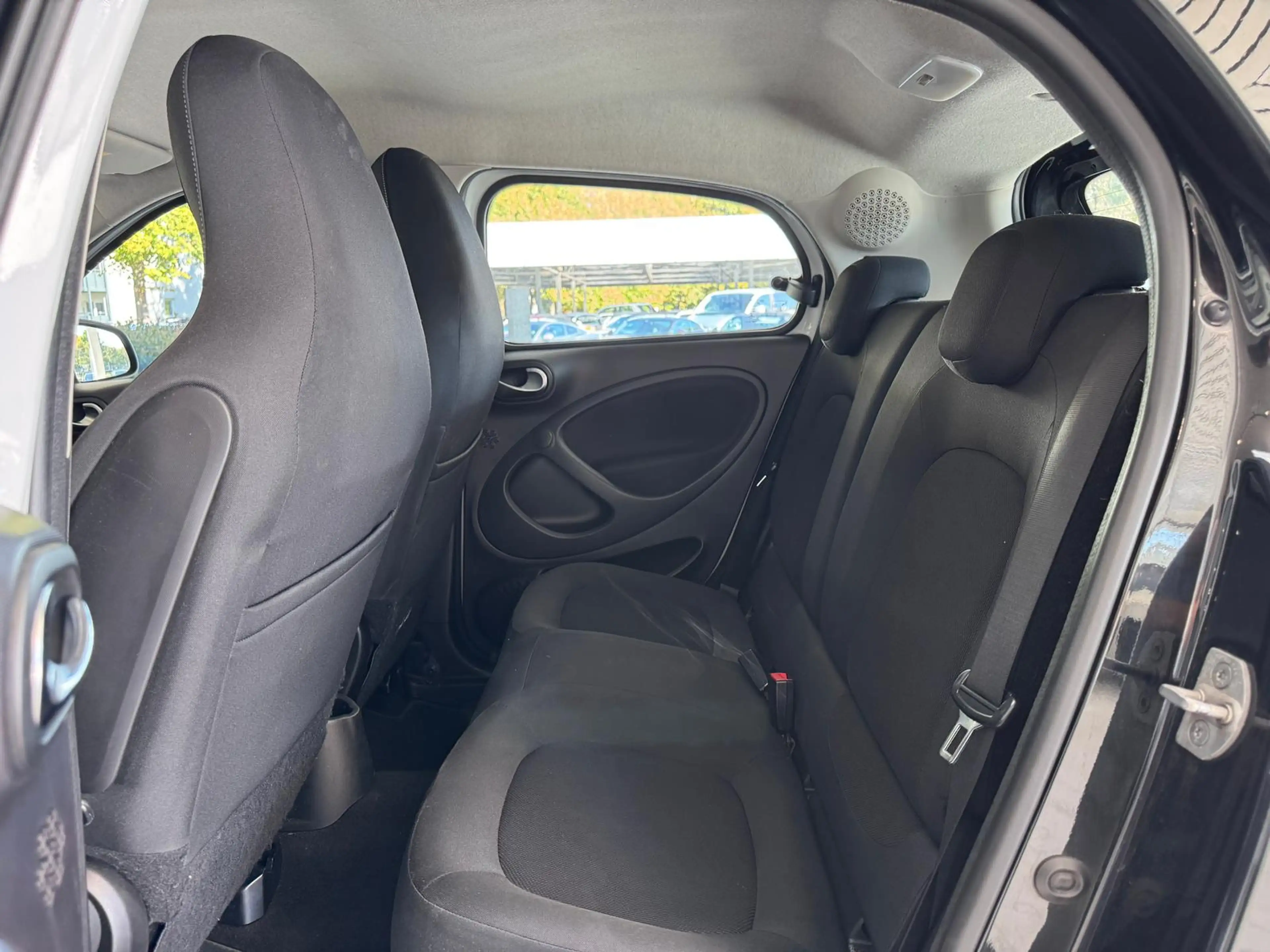 smart forFour PASSION*LED*TEMPOMAT*SITZH*PDC*AMBIENTE* — photo 15