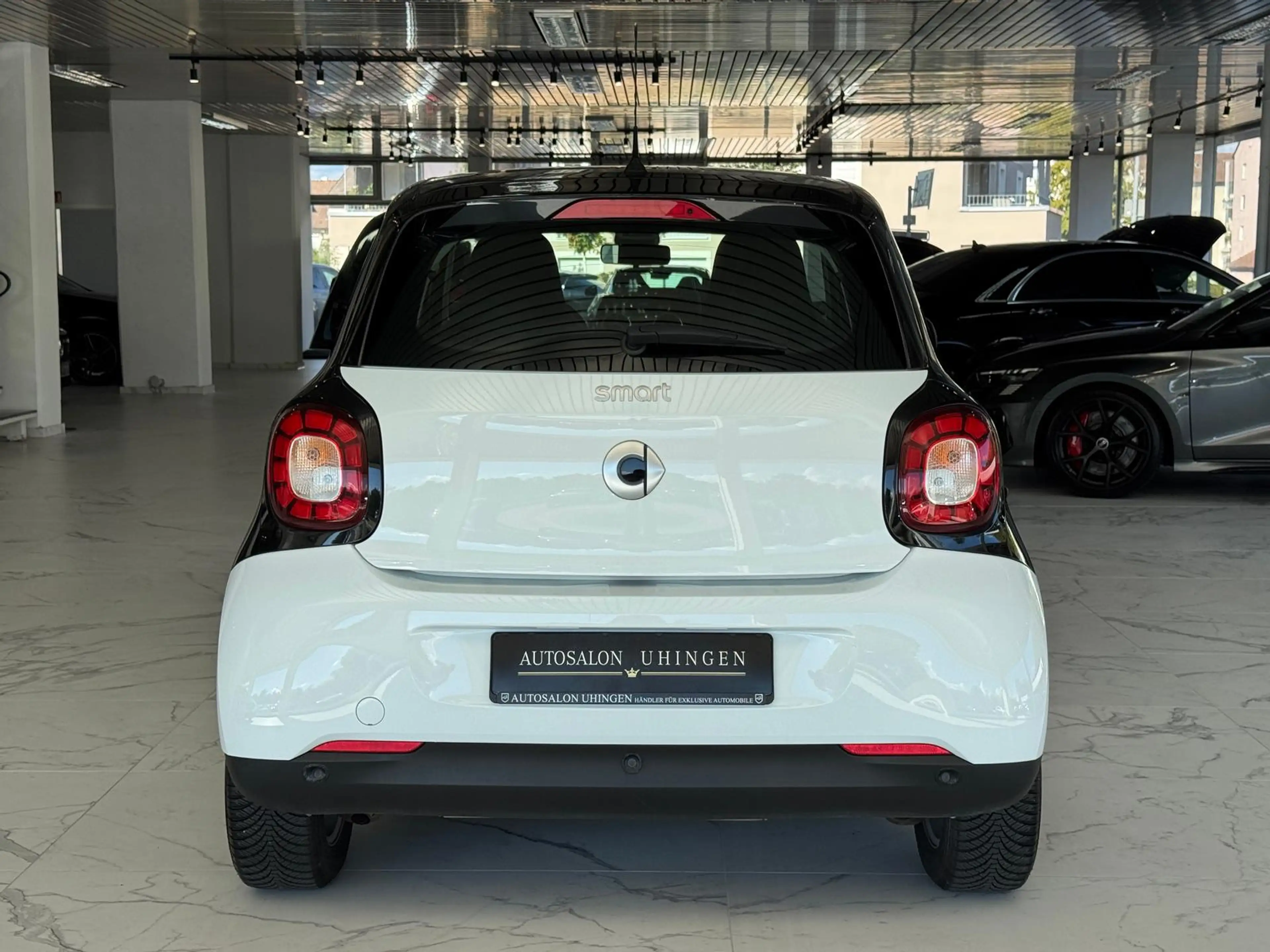 smart forFour PASSION*LED*TEMPOMAT*SITZH*PDC*AMBIENTE* — photo 7