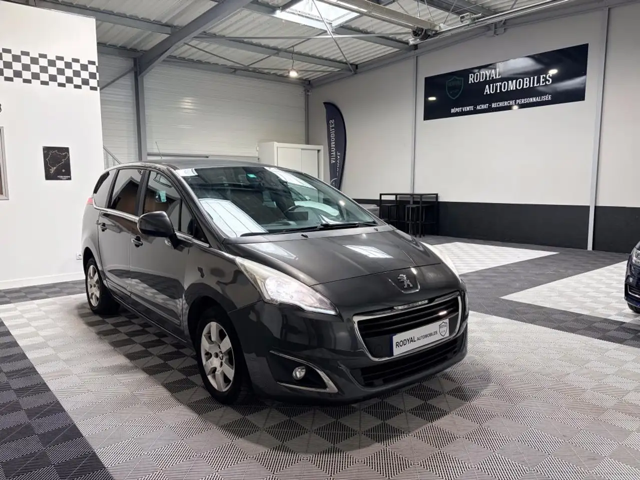 Peugeot 5008