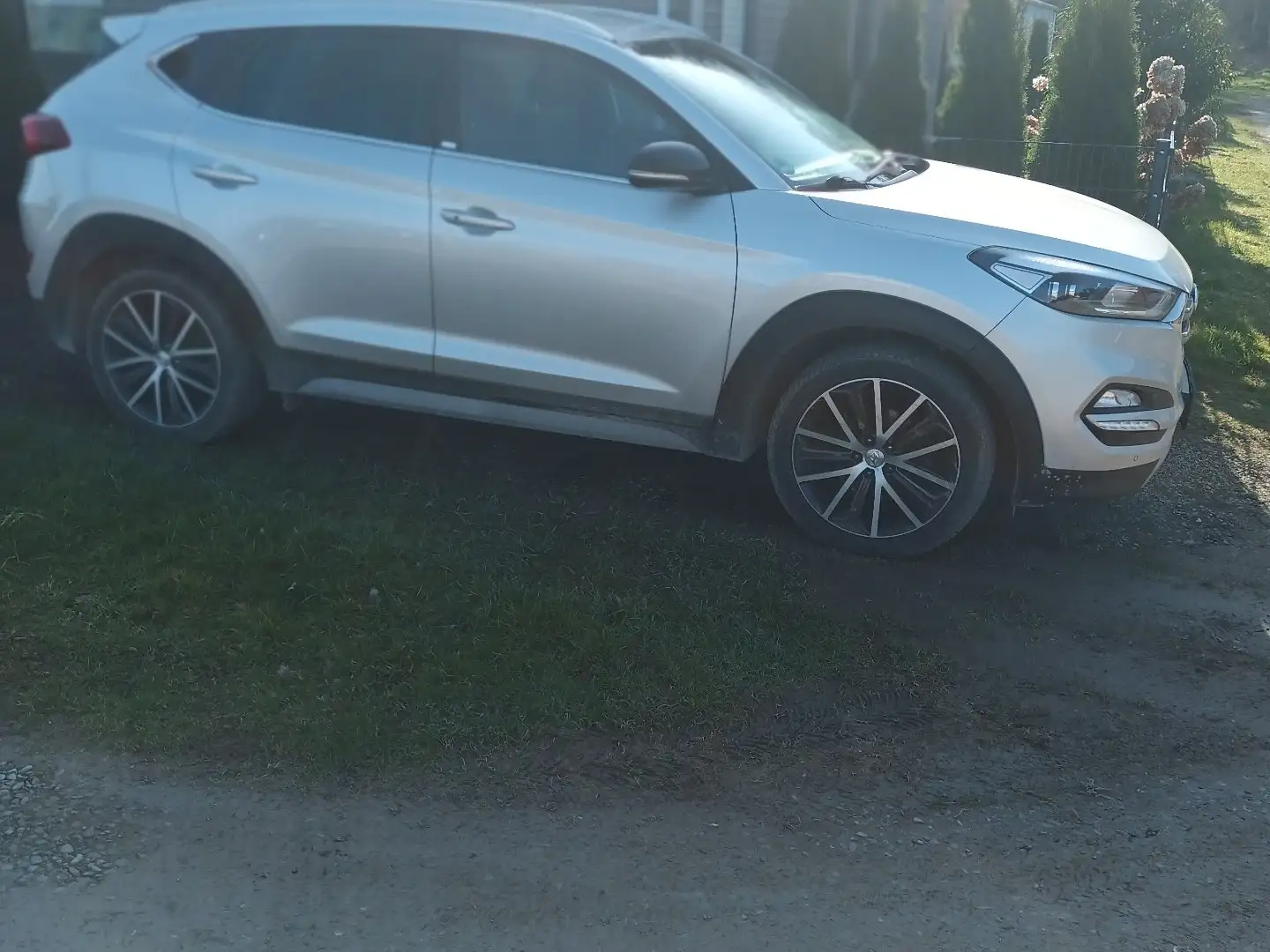 Hyundai TUCSON Passion + 2WD Grau - 1