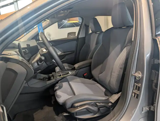 BMW 1 Series view 15