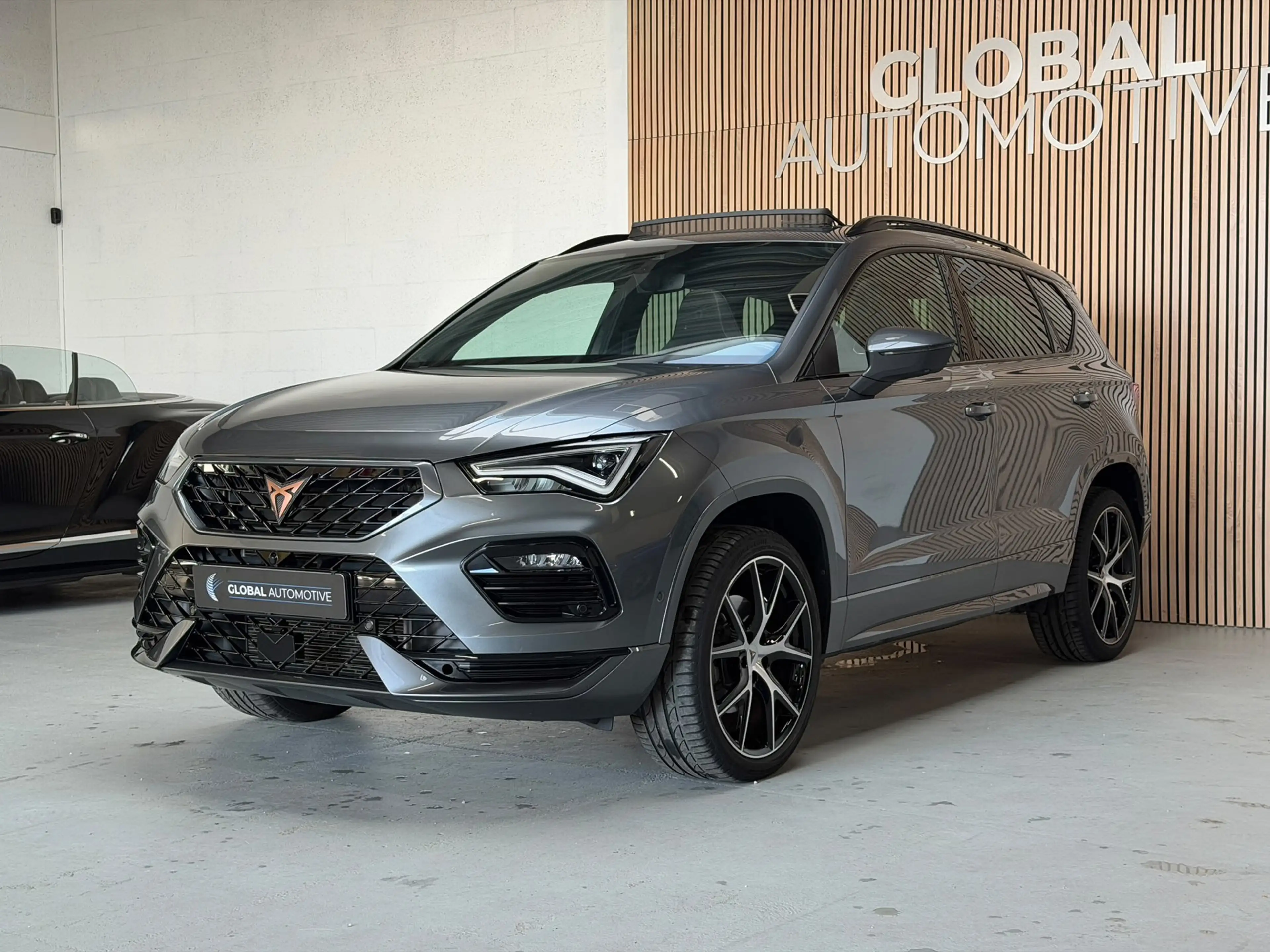 CUPRA Ateca 1.5 TSI ACT V - PANORAMADAK - KUIPSTOELEN - CAMERA