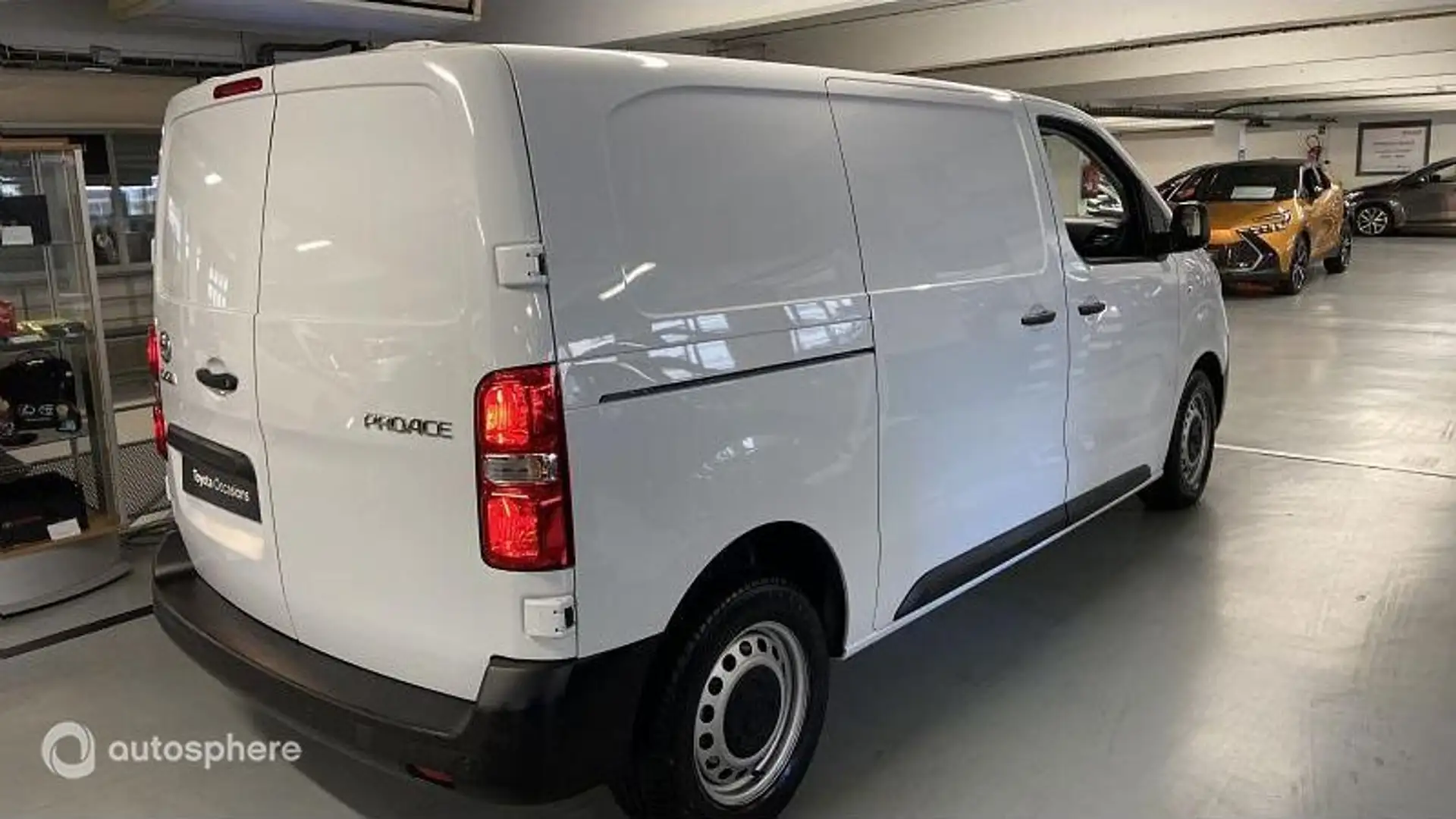 Toyota Proace Medium 2.0 D-4D 140 Dynamic MC23 - 2