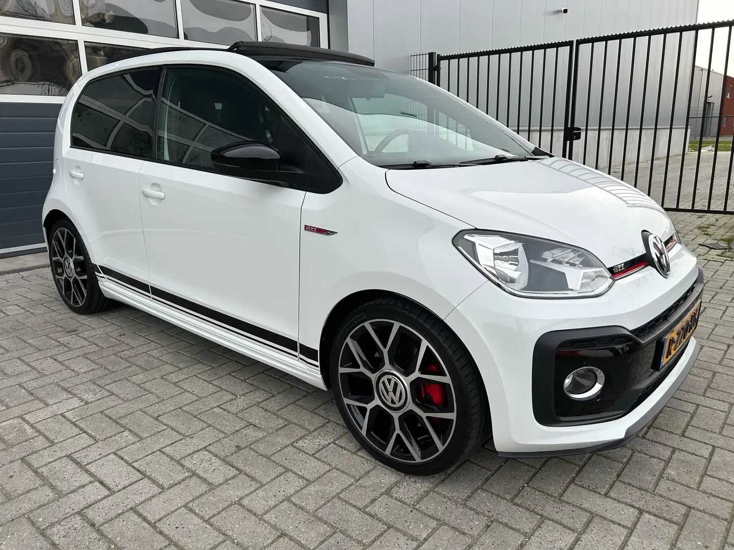Volkswagen up! 1.0 TSI GTI Pano Climate Control Cruise PDC Wit - 1