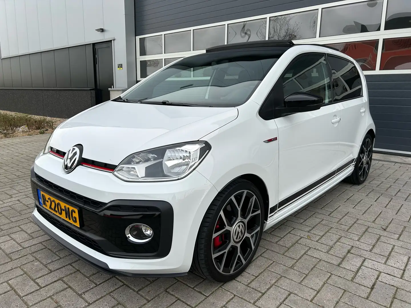 Volkswagen up! 1.0 TSI GTI Pano Climate Control Cruise PDC Wit - 2