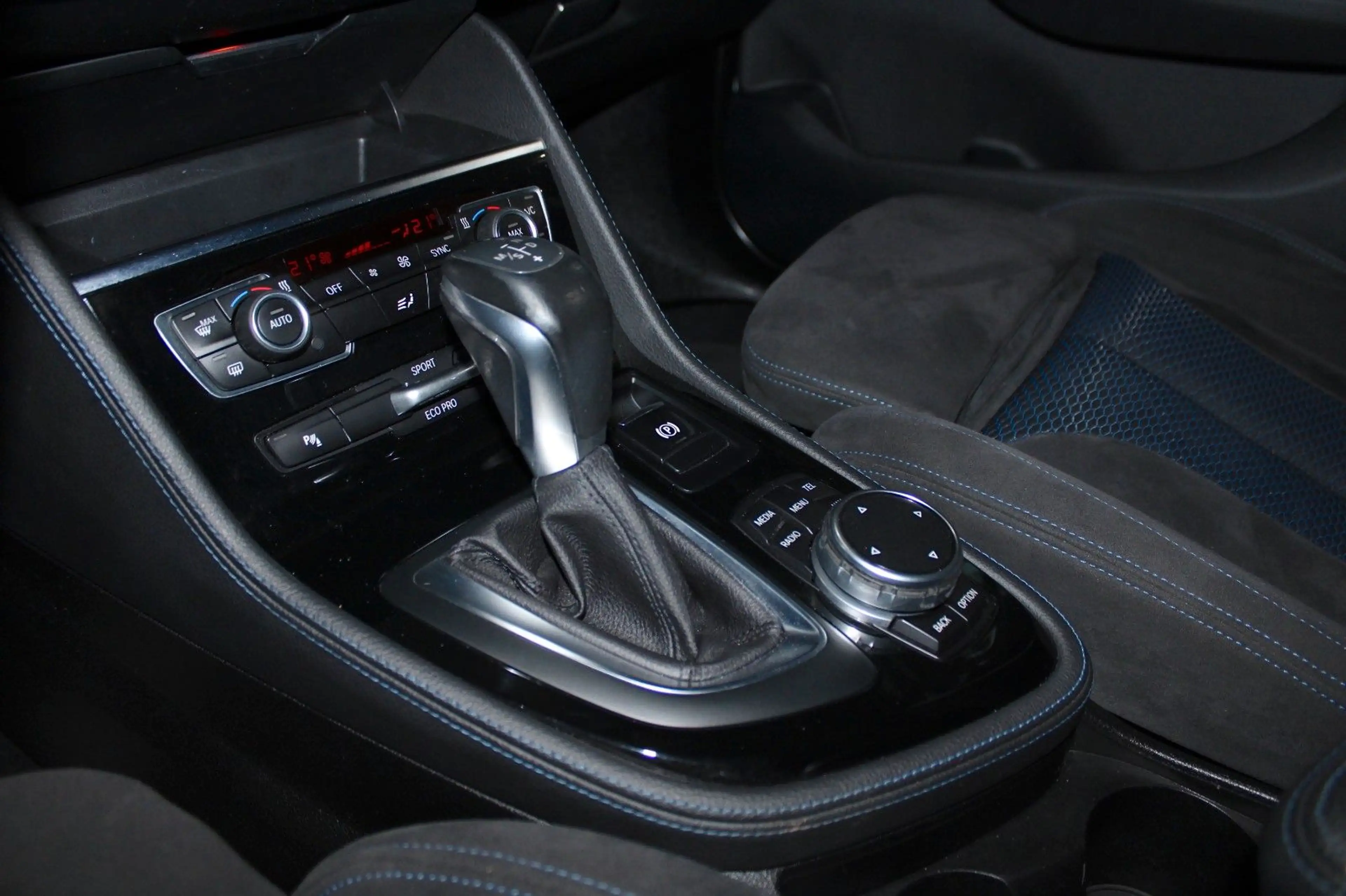BMW 225 /M-Paket/NAVI/ALCANTARA/Xdrive — photo 12