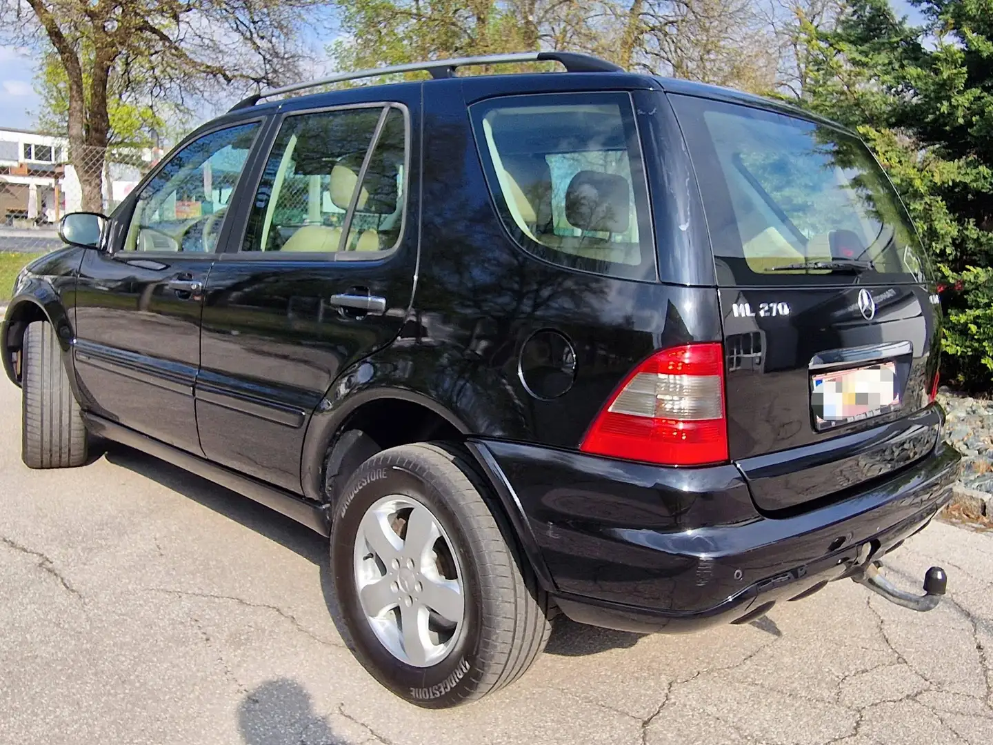 Mercedes-Benz ML 270 Final Edition Aut. 4x4 Schwarz - 2