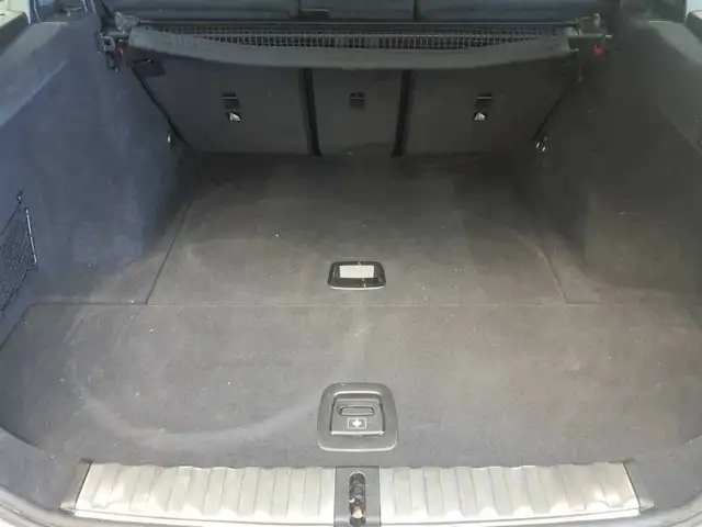BMW 3 Series view 15