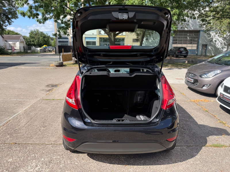 Ford Fiesta *KLIMAANLAGE*ALUFELGEN*SITZHEIZUNG*4/5-TÜR — photo 10