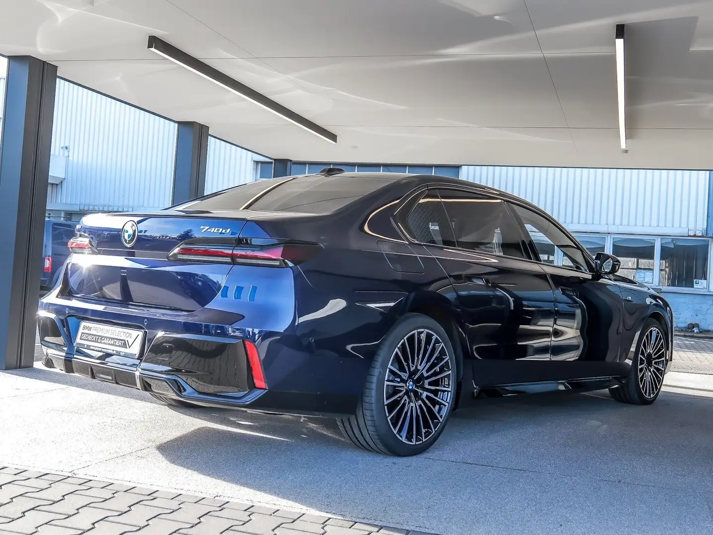 BMW 740 d xDrive M Sport HUD PANO ACC 360°KAM RFK TV Blau - 2