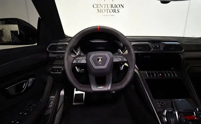 Lamborghini Urus view 12