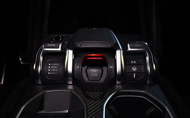 Lamborghini Urus view 11