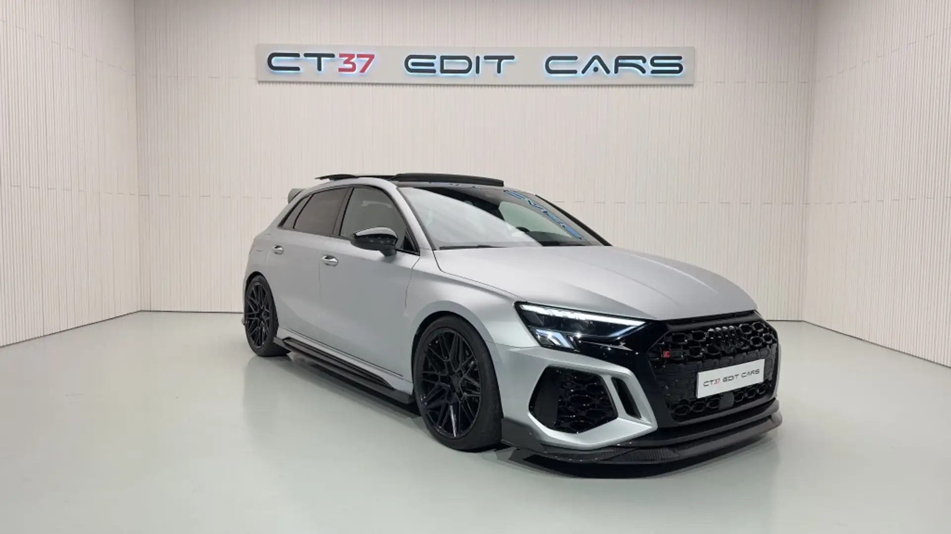 Audi RS3 Sportback quattro S tronic 294kW Grau - 1