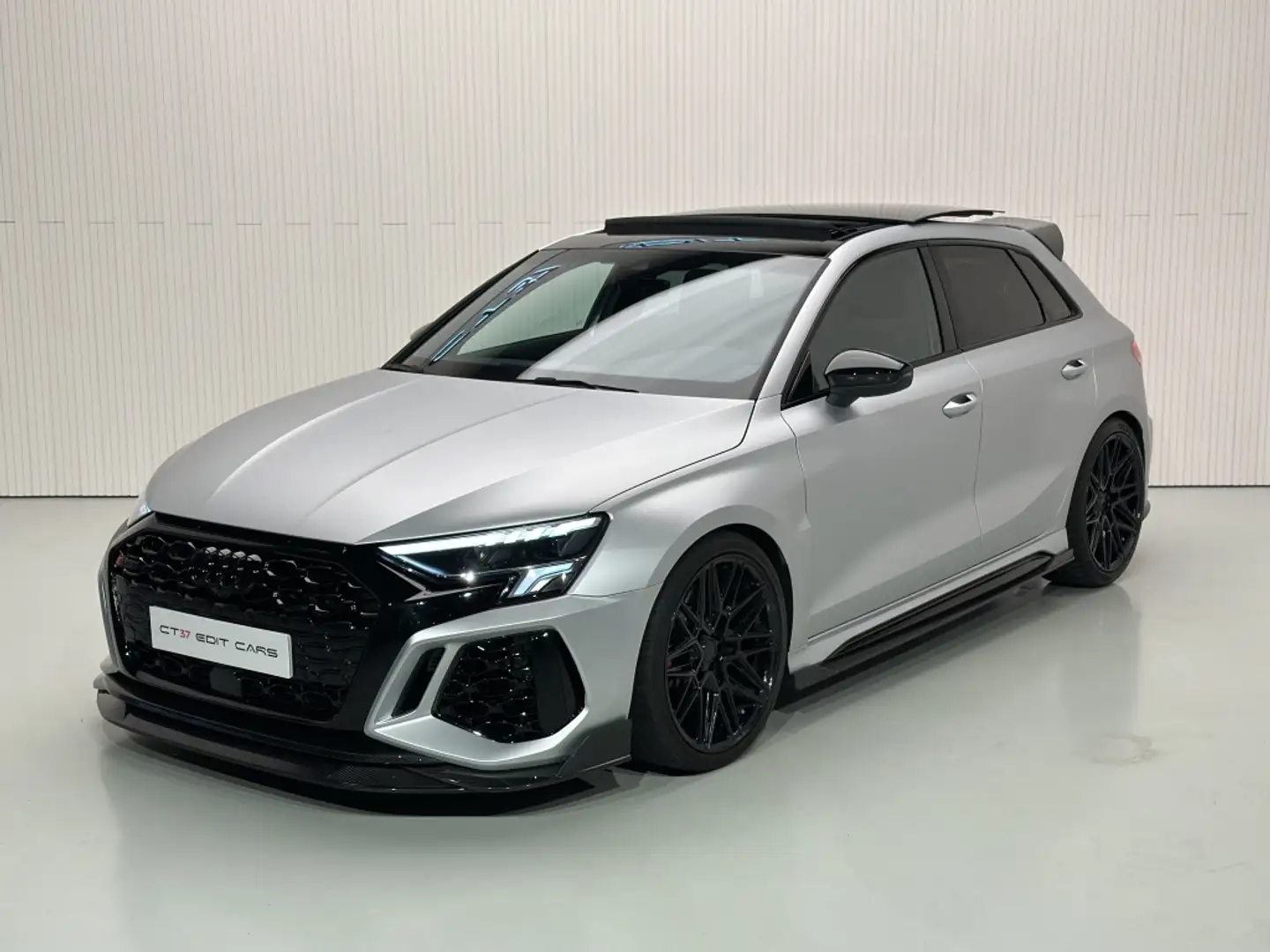 Audi RS3 Sportback quattro S tronic 294kW Grau - 1