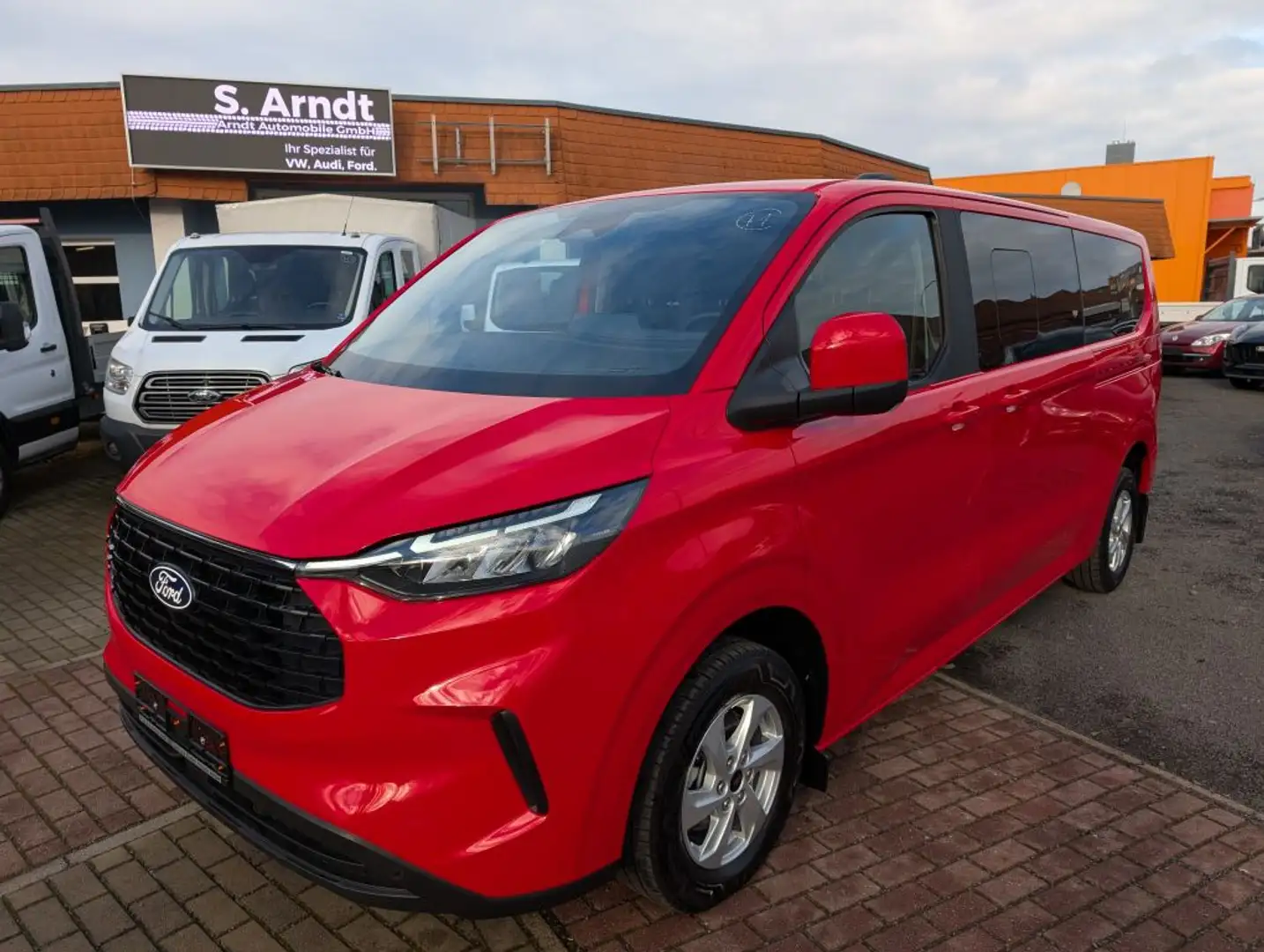 Ford Tourneo Custom 320 L2H1 Autom LED AHK NAVI CARPLAY KEYFREE Rot - 2