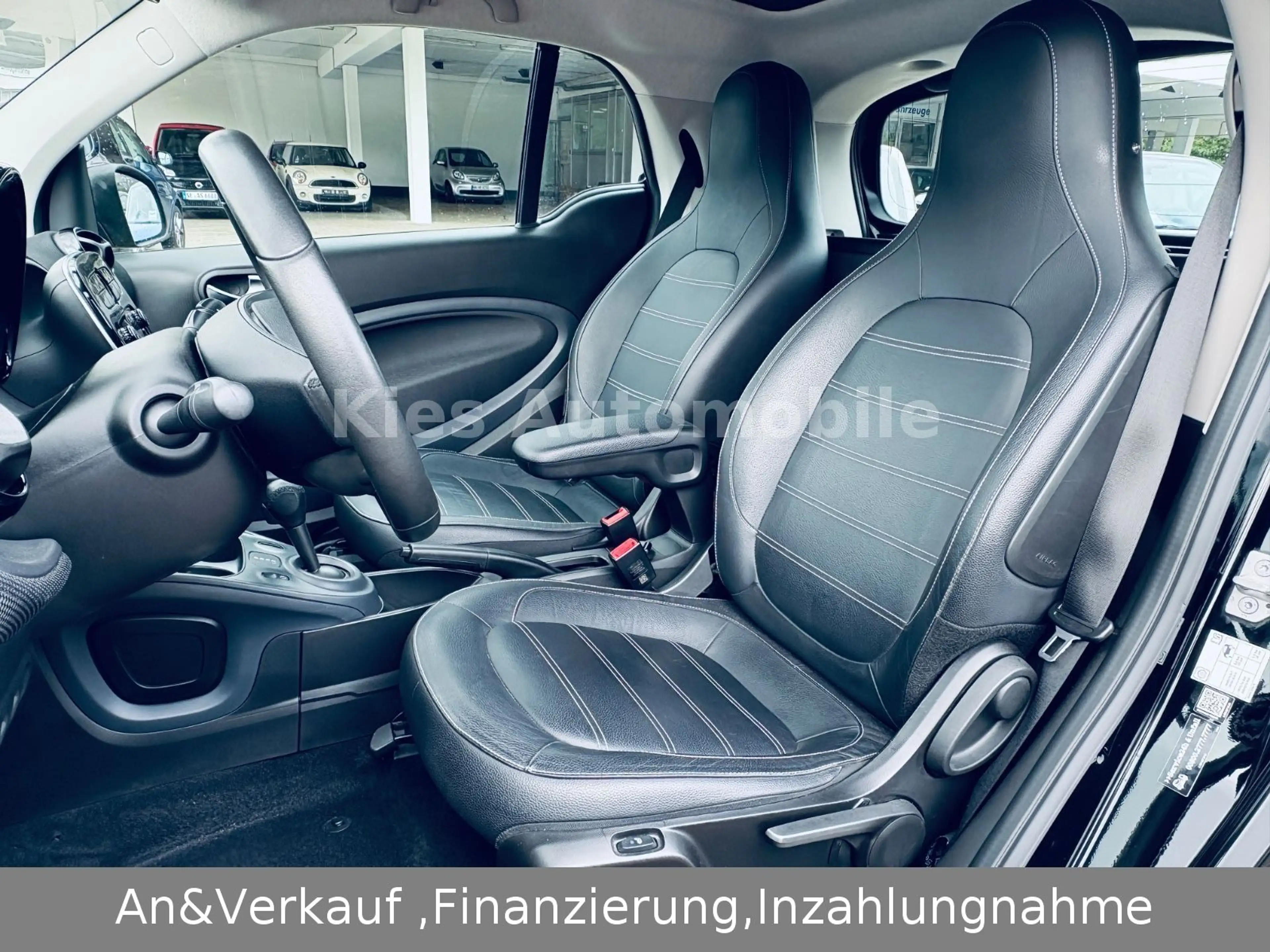 smart forTwo Prime AUTOM/LEDER/SITZH/PANO/KLIMA — photo 13