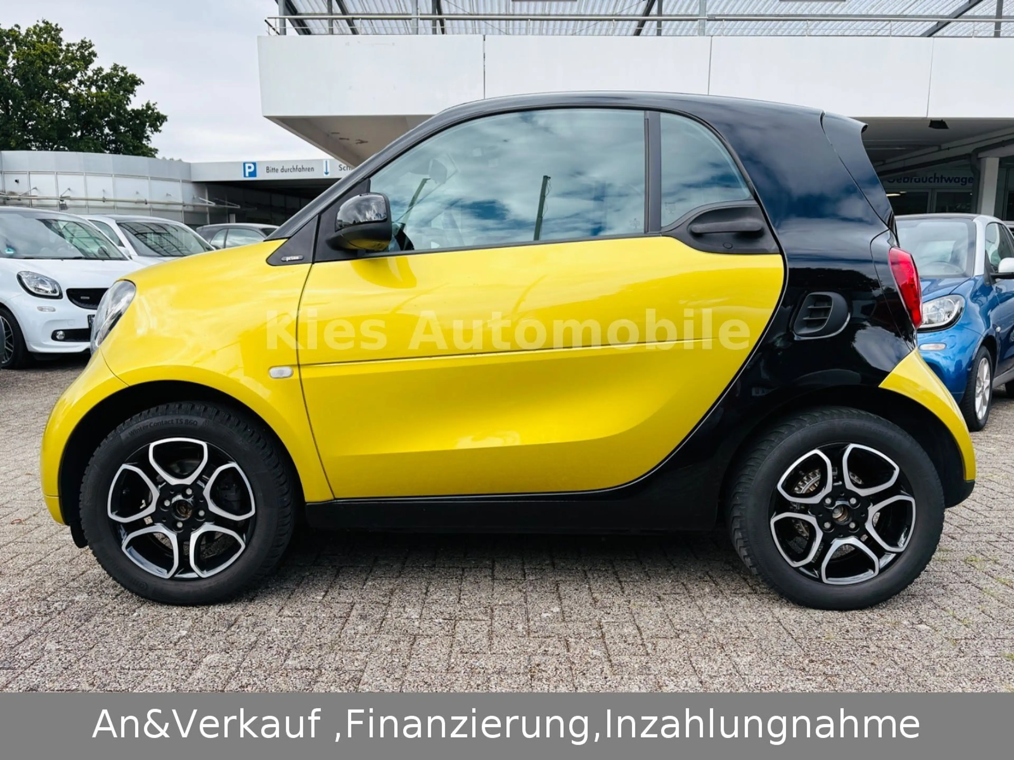 smart forTwo Prime AUTOM/LEDER/SITZH/PANO/KLIMA — photo 3