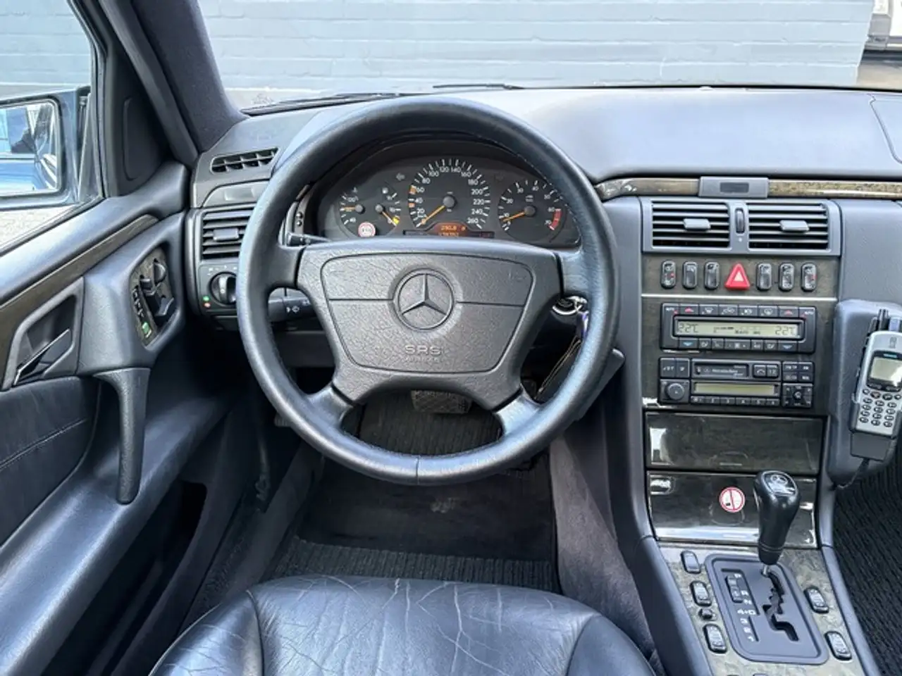 Mercedes-Benz E 280 Avantgarde * Leder * Xenon * PDC, foto 10