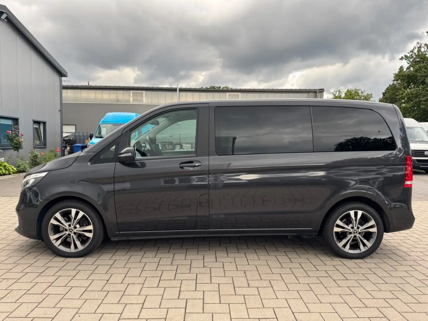 Mercedes-Benz V 300 V -Klasse V300d EDITION kompakt/Navi+/ACC/Kamera Grau - 2