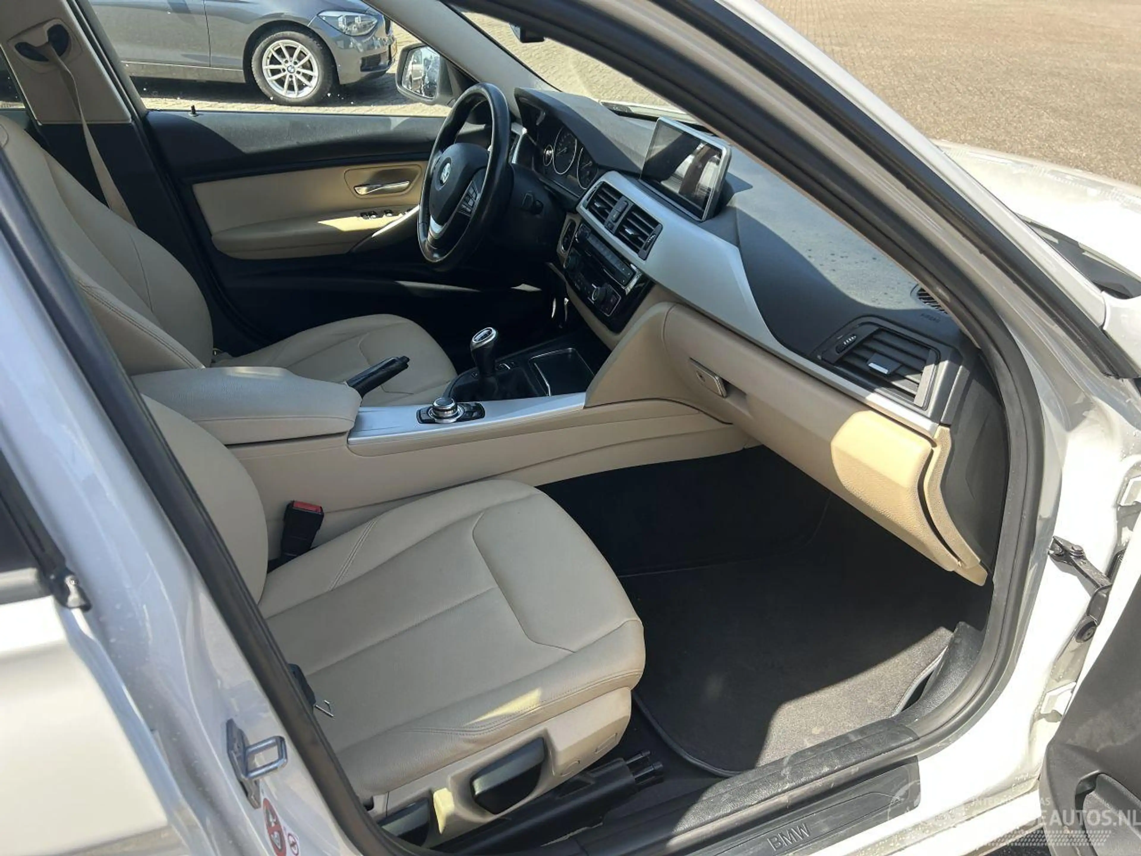 BMW 316 3-serie 316D Touring Executive — photo 11