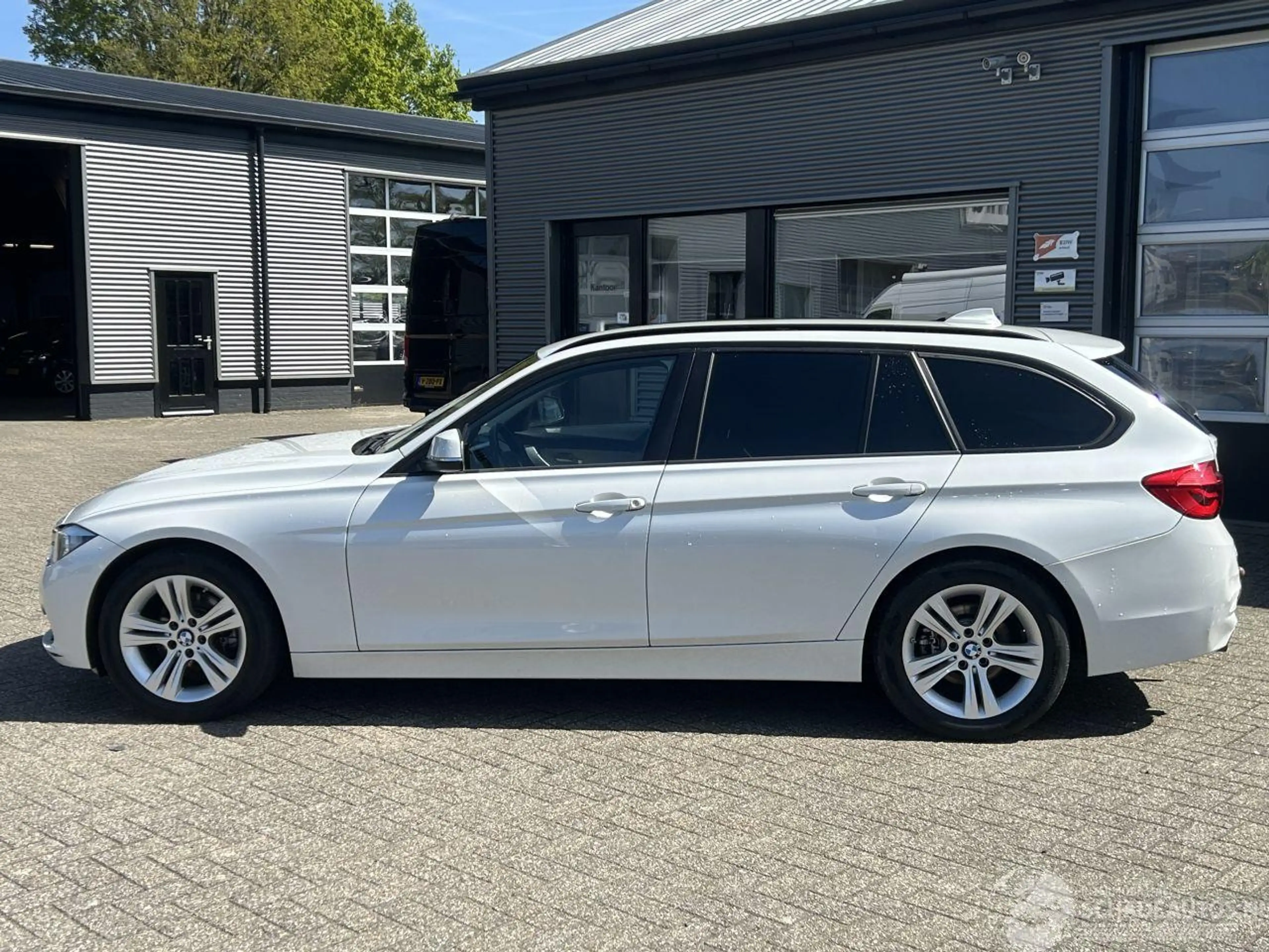 BMW 316 3-serie 316D Touring Executive — photo 2