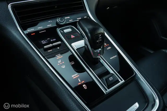 Porsche Panamera view 11