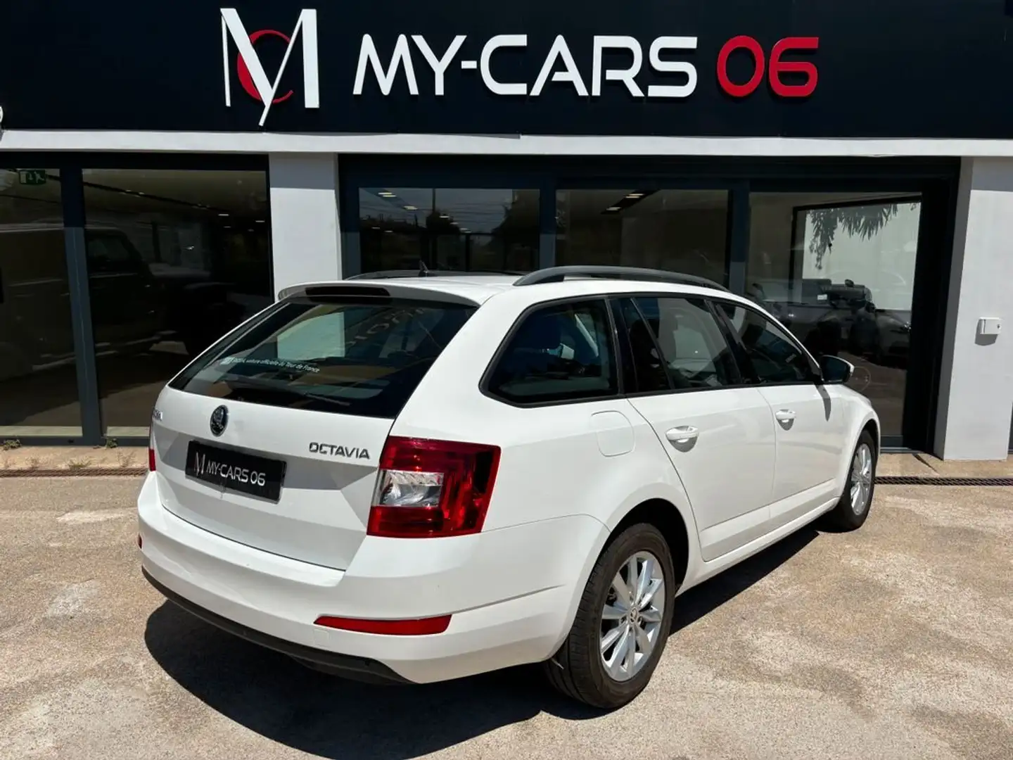 Skoda Octavia Combi Style 2.0 TDI 150ch DSG6 Blanc - 2