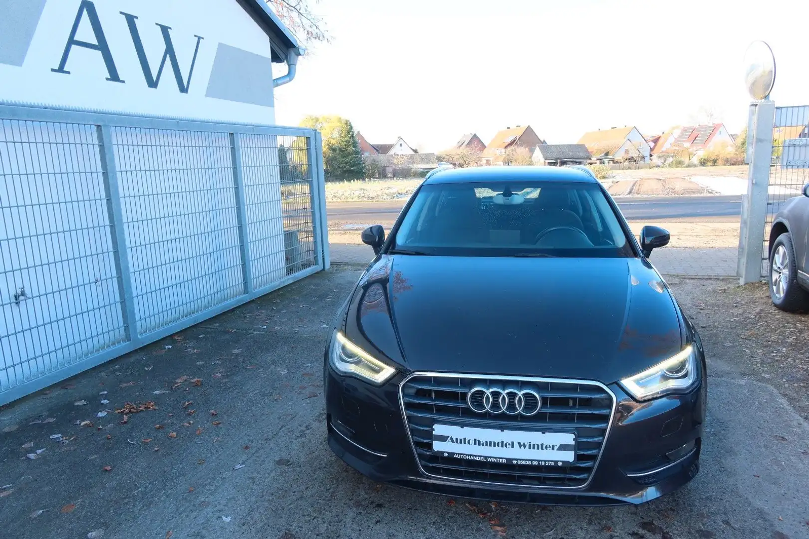 Audi A3 Sportback attraction|1 Vorhalter|S.Heft|NAV| Marrón - 2