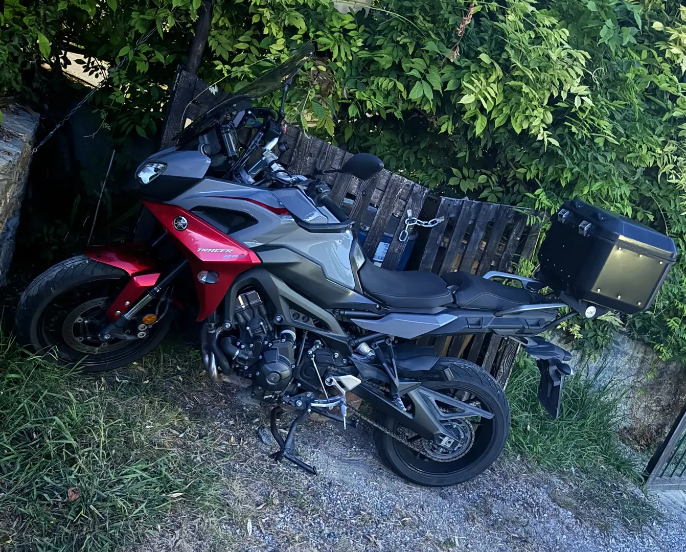 Yamaha Tracer 9 Червоний - 2
