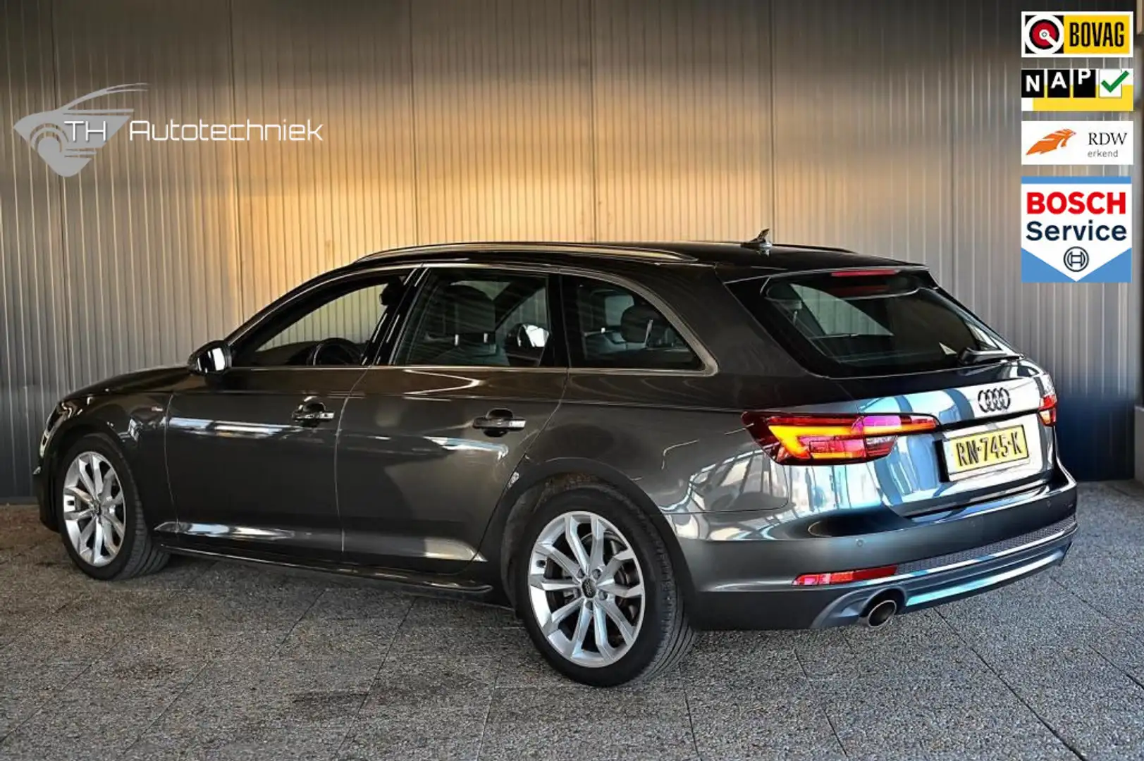Audi A4 Avant 2.0 TFSI MHEV Sport S line edition Grau - 2