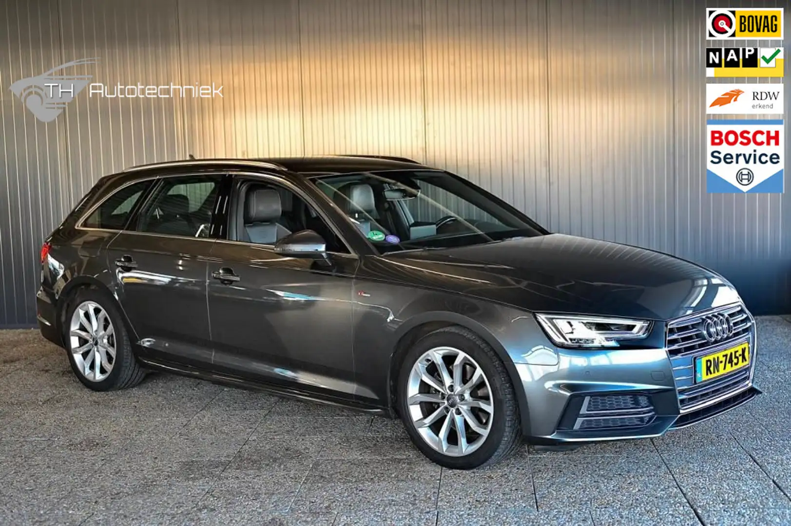 Audi A4 Avant 2.0 TFSI MHEV Sport S line edition Grau - 1