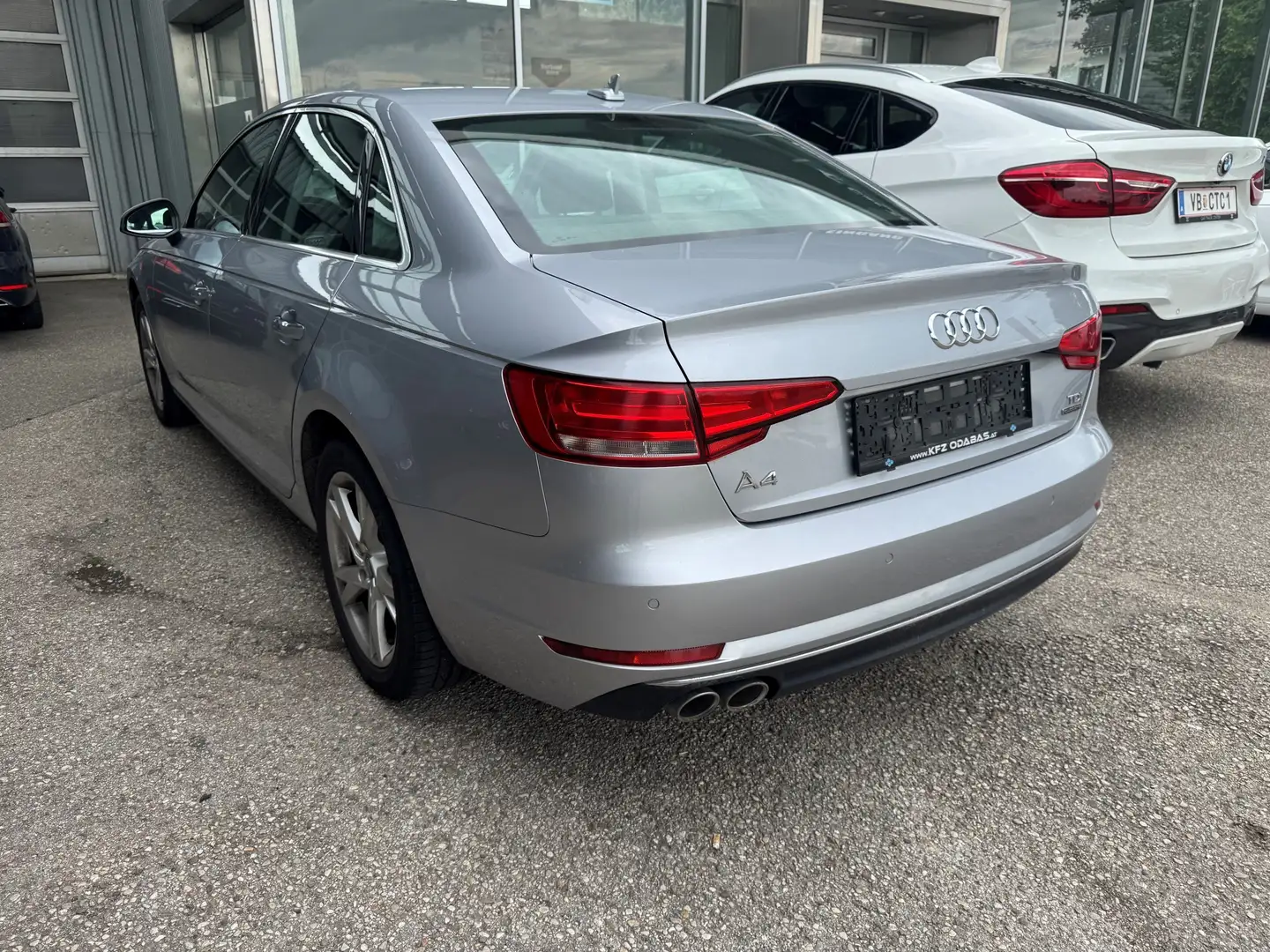 Audi A4 A4 2,0 TDI quattro S-tronic Silber - 2