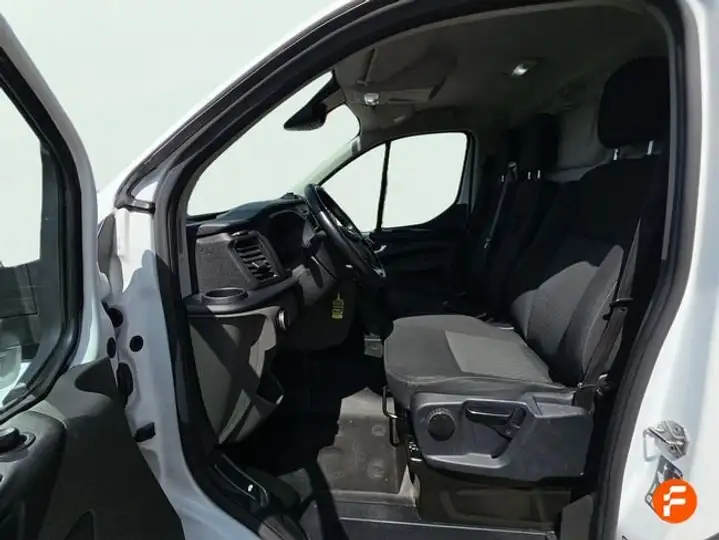 Ford Transit Custom 2020, foto 17
