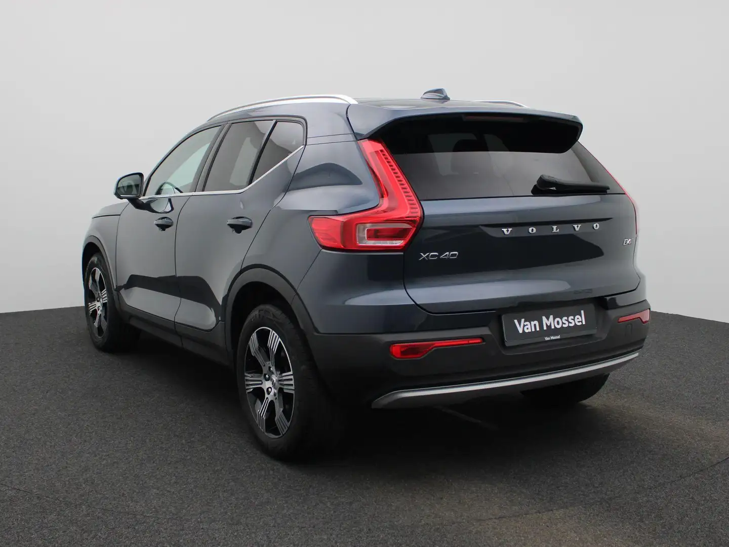 Volvo XC40 B4 AWD Geartronic Inscription PANO DAK | NAVI | LE Blau - 2