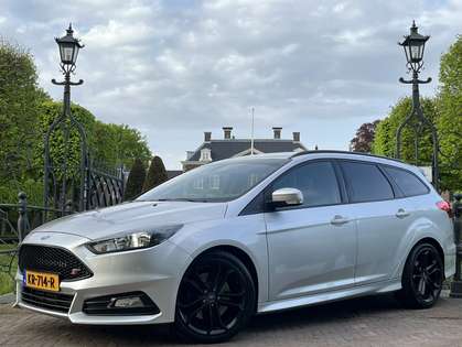 Ford Focus Wagon 2.0 ST-2 250PK | DEALER OH! | WINTERPACK!