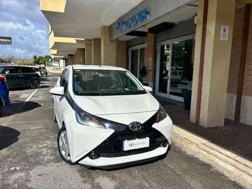 Aygo 5p 1.0 x-play M-MT *Promo SD 2026*