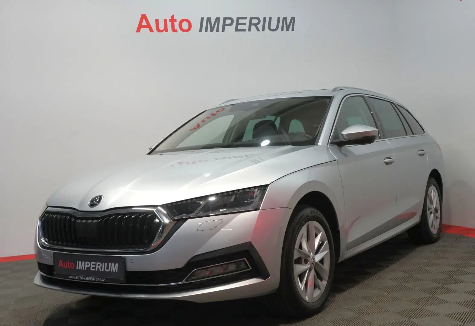 Skoda Octavia Combi Style 4x4 2. TDI*PANO*AHK*HuD*LED Argent - 1