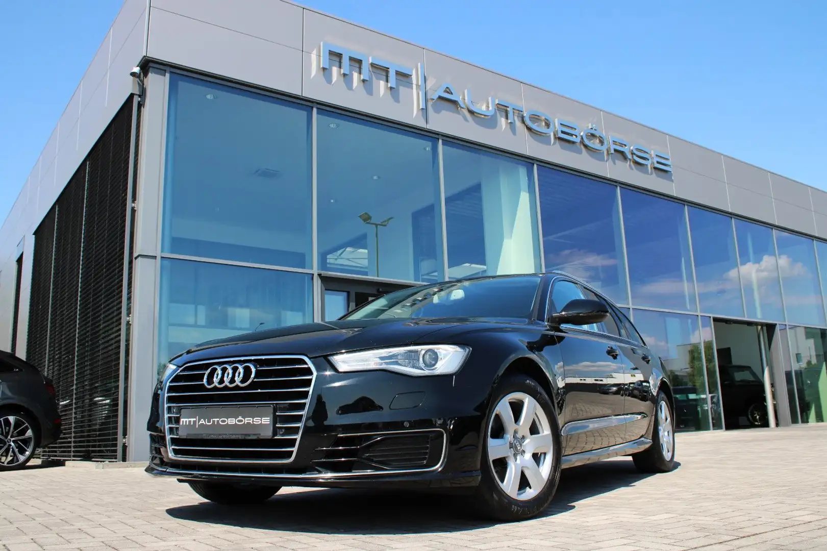 Audi A6 AVANT 2.0 TDI ULTRA AUTOMATIK/BOSE/NAVI/XENON Schwarz - 1