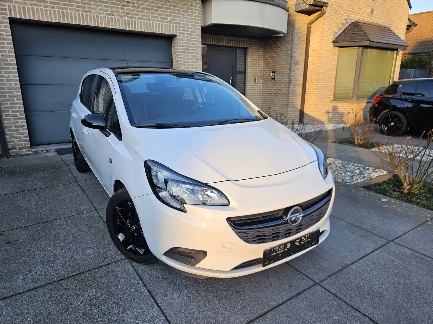 Opel Corsa 1.0 Black Edition / NAVI / CRUISE   ** TOP DEAL ** - 2