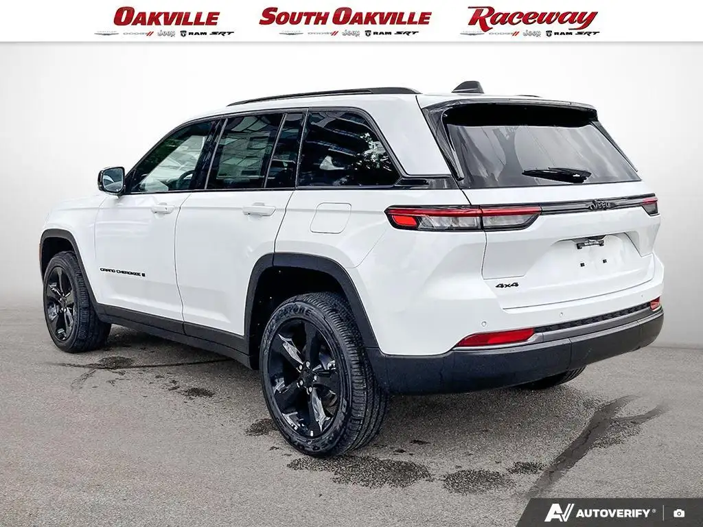 Jeep Grand Cherokee 2026 photo 4