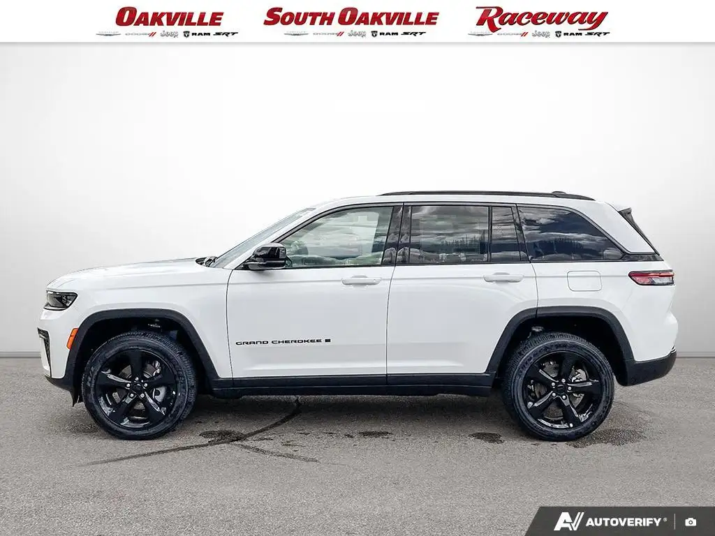 Jeep Grand Cherokee 2026 photo 3